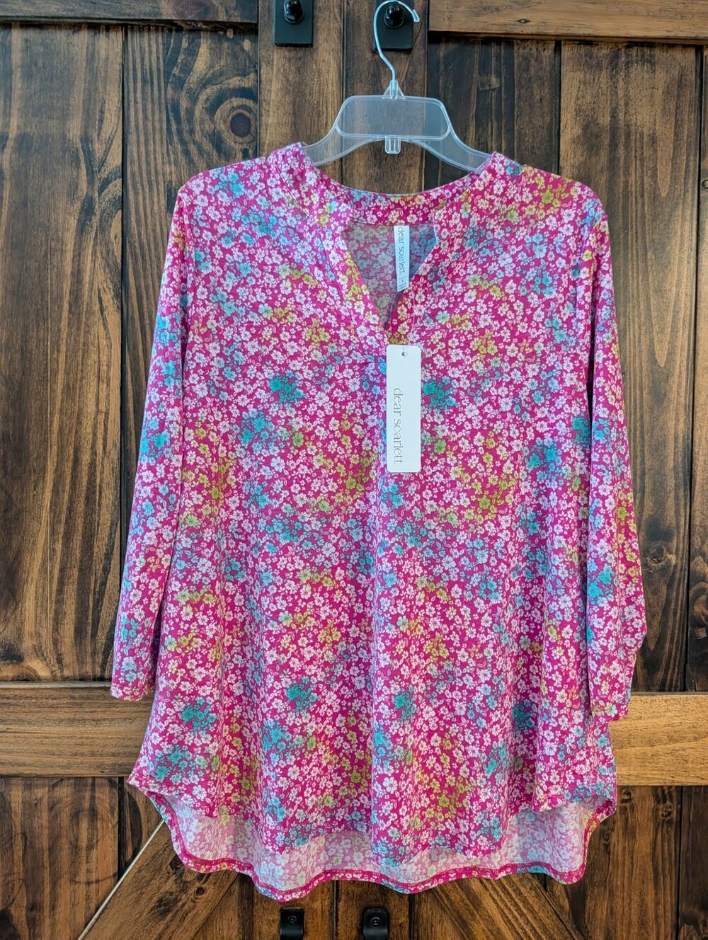 NWT Dear Scarlett Lizzy womens sz L pink floral Wrinkle Free Easy Care Blouse